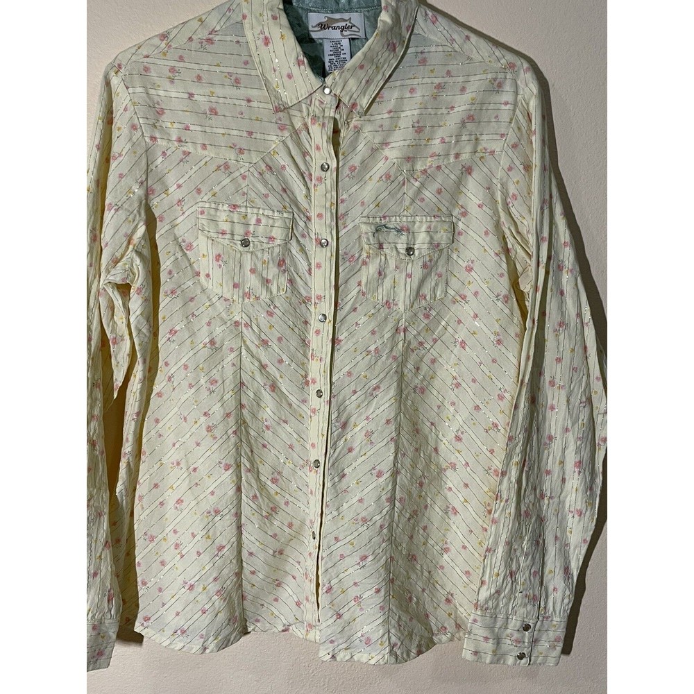 Wrangler Women's pearl snap shirt
